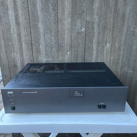 Stereo power amplifer NAD 2150