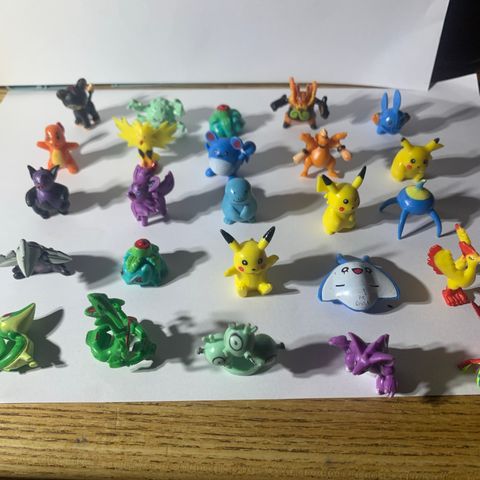 Små Pokemon-figurer