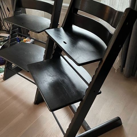 HOLDT AV TIL TIRSDAG. En Stokke tripp trapp