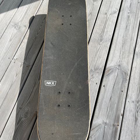 NKX skeleton skateboard 8,25"