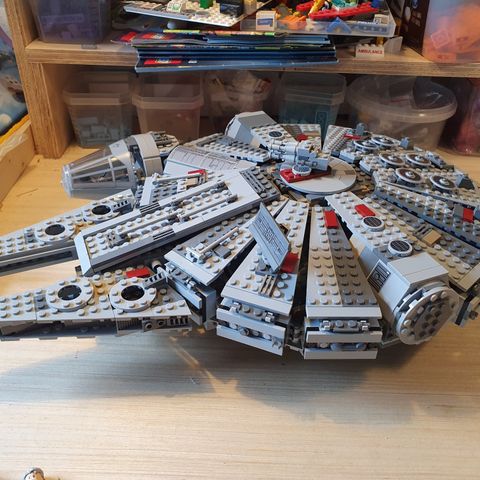 Lego starwars 75105