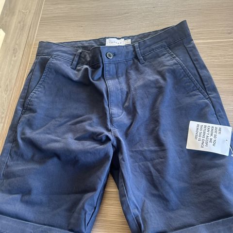 Topman skinny chino short in navy. W32