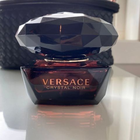 Versace Crystal Noir 50 ml