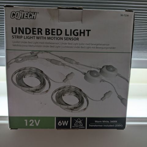 Led lys med bevegelsesensor til under seng el sofa