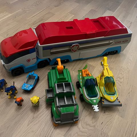 Paw Patrol biler og figurer