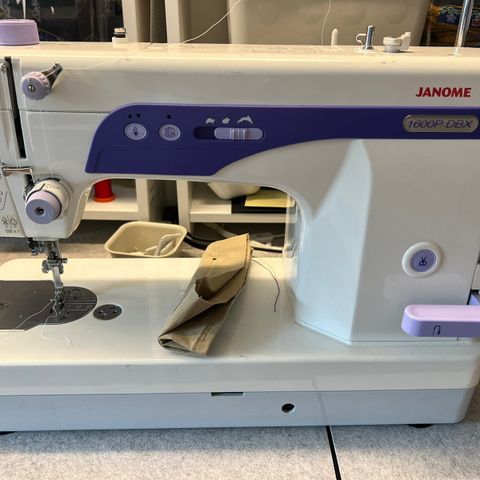 Janome 1600P DBX