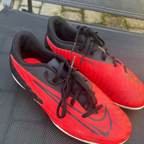 Nike phantom str 35, Adidas predator str 35