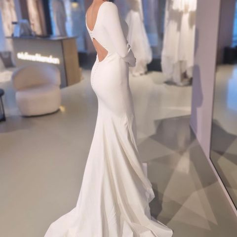 Brudekjole fra White One Bridal