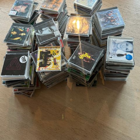 Over 200 brukte CD