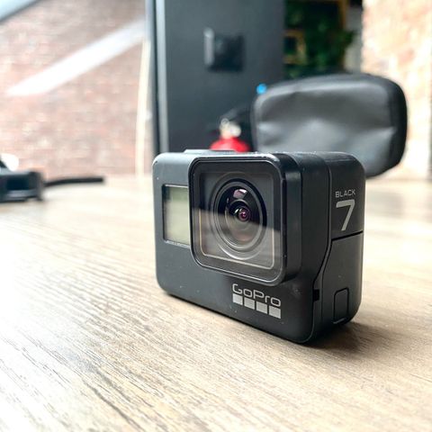 Gopro hero 7 black (sd kort, extra batteri/lader, tripod)