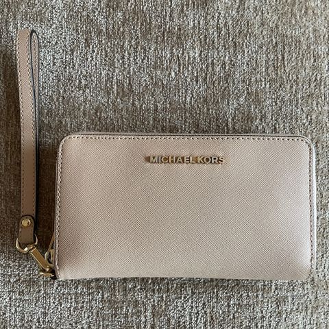 Michael Kors Leather smartphone Wallet