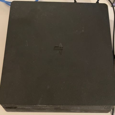 Playstation 4 slim - 1TB