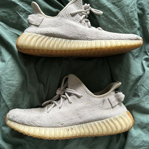 Yeezy 350 V2 Sesame