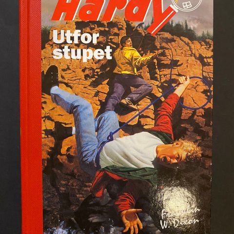 Hardy guttene utfor stupet