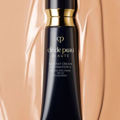 Cle de Peau Radiant Cream Foundation