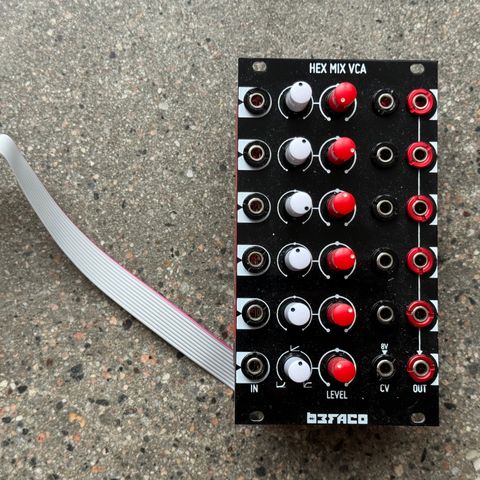 Befaco Hex Mix VCA (5 av 6 VCAer virker) Eurorack