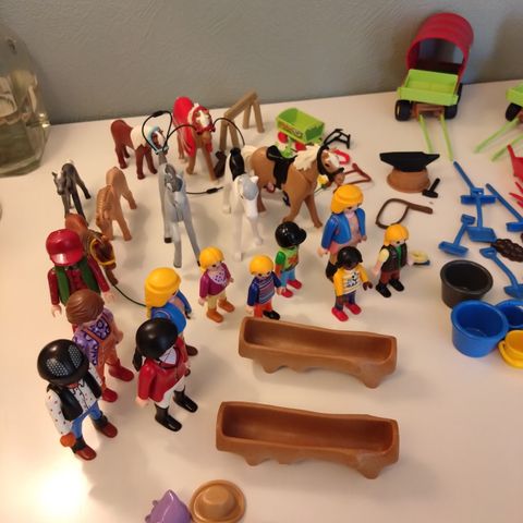 Playmobil Hestefarm med masse utstyr (Se bilder)