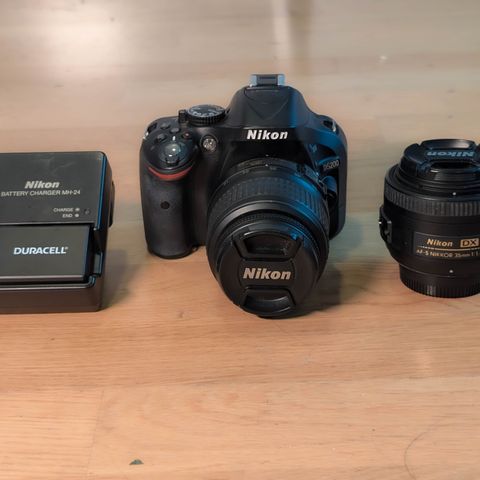 Nikon D5200 speilrefleks kamera med 2 linser og ekstra batteri