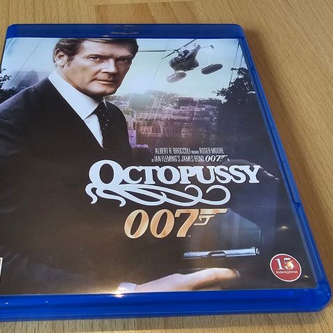 Octopussy på Blu-ray selges