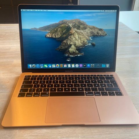 Macbook air 13 tommer 2018. Rosegull.