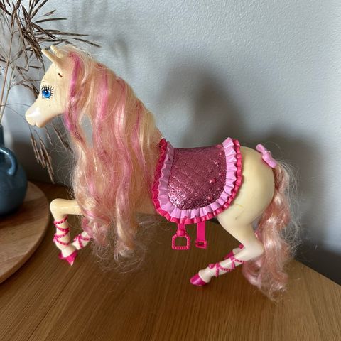 hest til Barbie