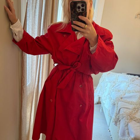 Poppy Red Vintage Trenchcoat