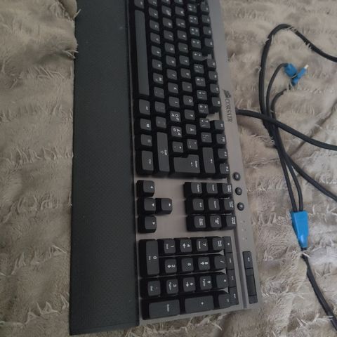 Tastatur Corsair K70 brown switches