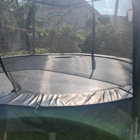 Trampoline