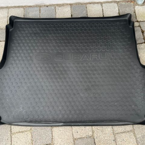 Vanntett bagasjeroms matte til Subaru Forester  2008 -2014 m/kant