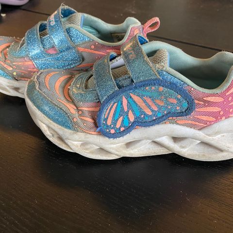 Sommerfugl sko fra Sketchers