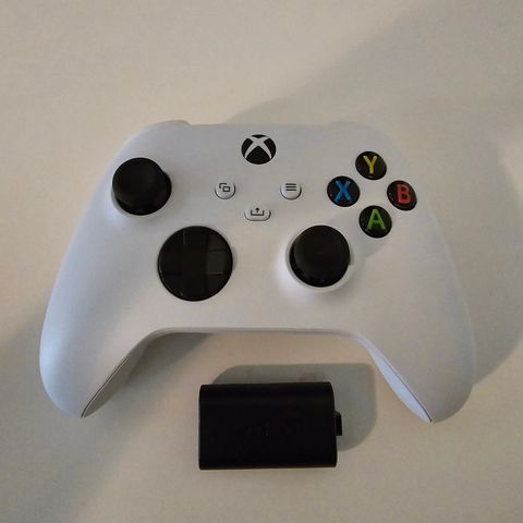 Xbox controller med oppladbar batteri