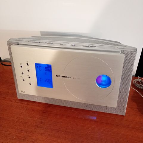 Grundig Ovation-CDS 6380 S  CD/TUNER  spiller Kr 250