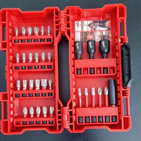 Milwaukee drill bits few sets