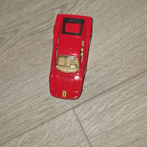 Ferrari lekebil