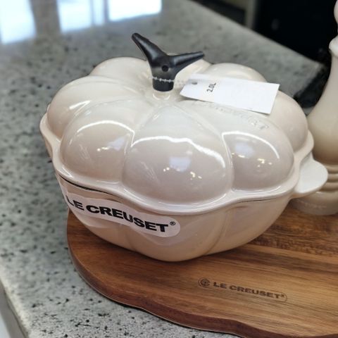 Le Creuset CAST IRON PUMPKIN 2L