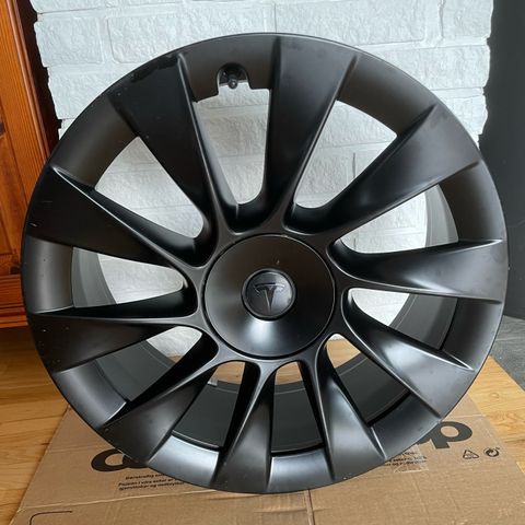 2 stk orginale Induction Tesla-felger 20’’ selges