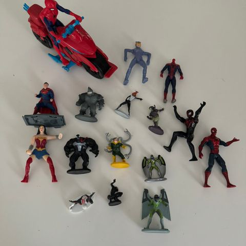 Superhelt figurer