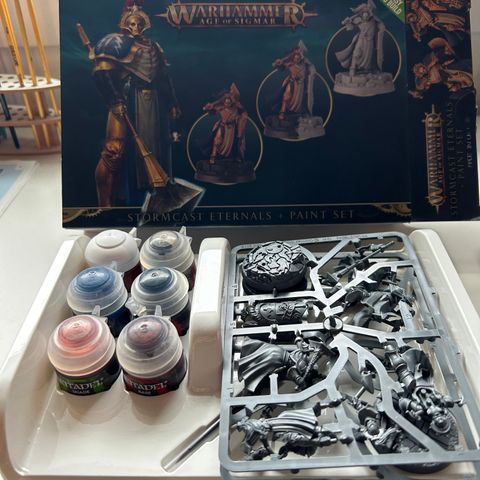 Warhammer Age of Sigmar Stormcast Eternals + Paint set