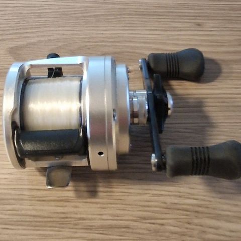 Shimano Calcutta 400 D