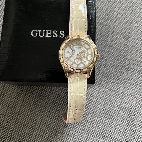 Guess klokke