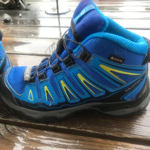 Salomon Gore tex str 32