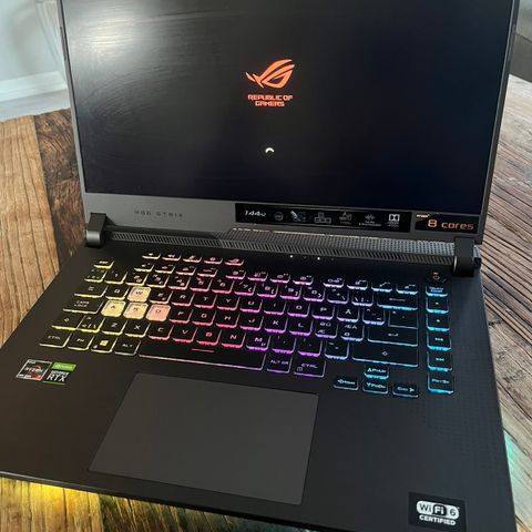 ASUS ROG Strix G15 Ryzen 7 16GB 512GB SSD 144Hz 15.6" RTX 3050 Bærebar laptop/pc