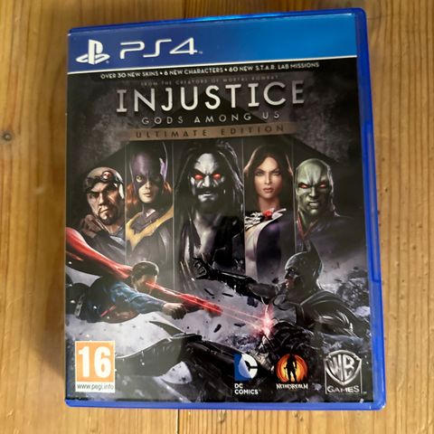 Injustice Gods Among Us til Playstation 4