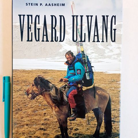 Biografi om Vegard Ulvang og om hans mange ekspedisjonsturer. Se bokomtale.