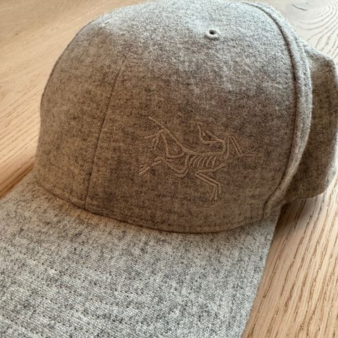 Arc’teryx caps