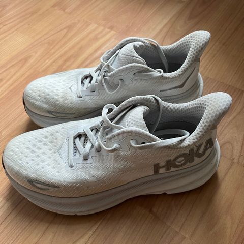 Hoka Clifton 9