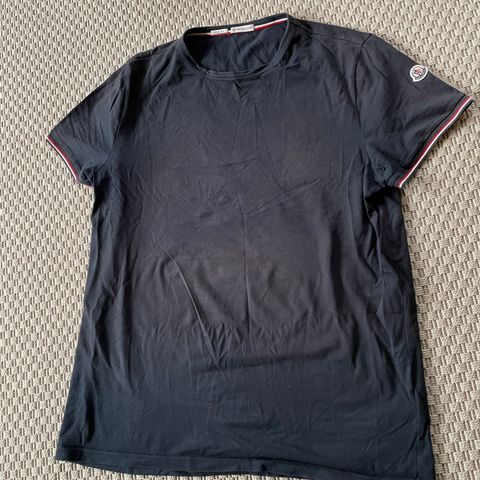 Moncler t-skjorte XL