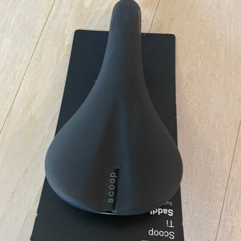 Cannondale Scoop Ti saddle selle 142mm shallow