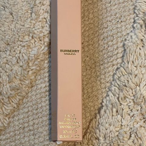 PARFYMER Burberry Goddess, Amouage, Blanche Bête, Givenchy, Valentino