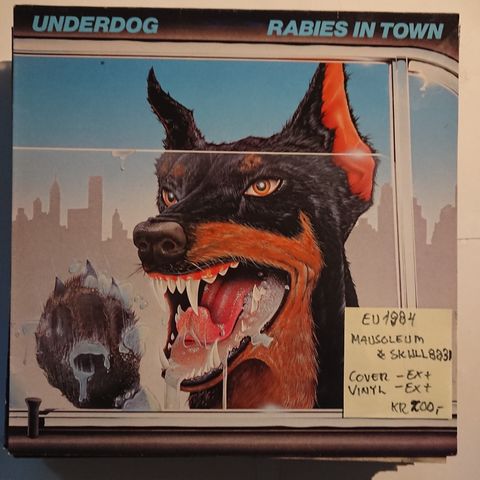 Underdog på Mausoleum + mange flere